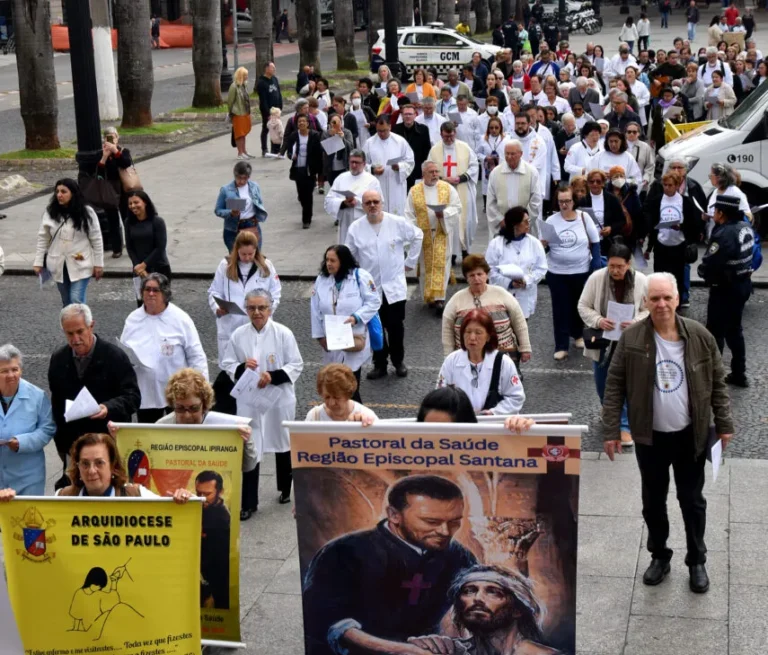 Agentes da Pastoral da Saúde peregrinam para reanimar a esperança e transmiti-la aos enfermos