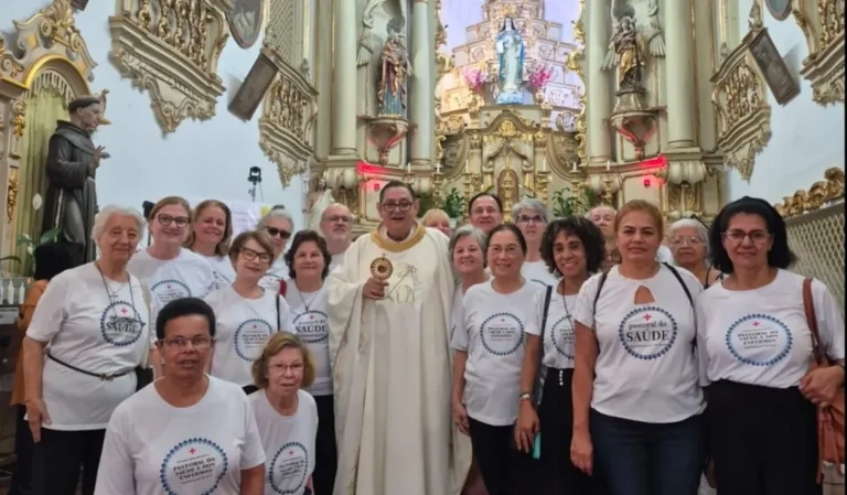 Santa Missa no Mosteiro da Luz celebrada pelo Côn. João Inácio Mildner