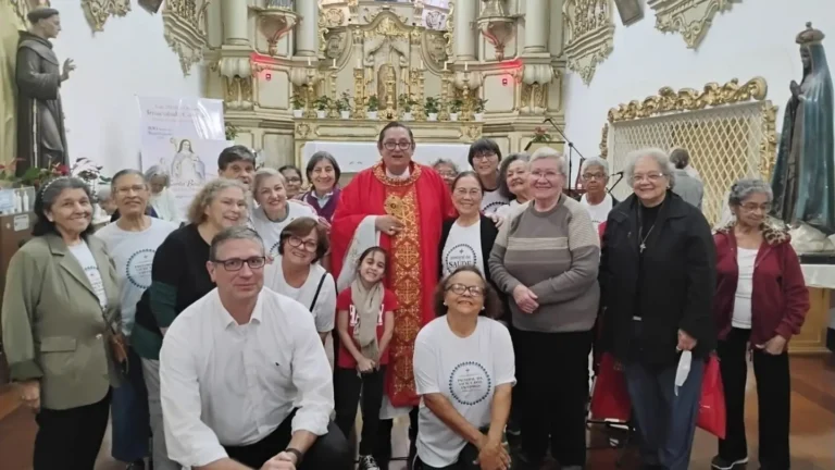 Cônego João Inácio Mildner preside Santa Missa no Mosteiro da Luz